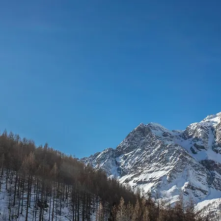 Whispering Pines Mountain View With Ski-in Access Breuil-Cervinia