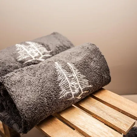 Апартаменти Whispering Pines Mountain View With Ski-in Access *