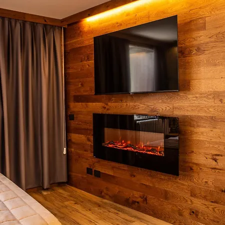 Whispering Pines Mountain View With Ski-in Access Apartment