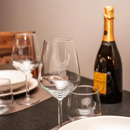 Апартаменти Whispering Pines Mountain View With Ski-in Access *